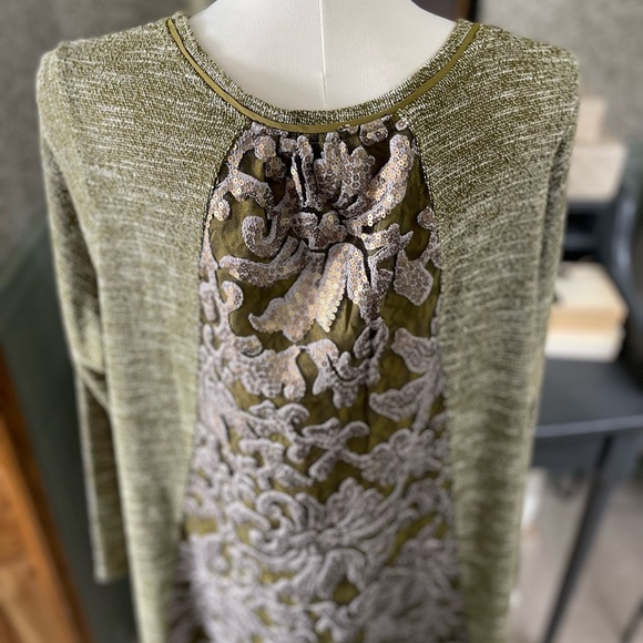 LOGO by Lori Goldstein Olive Green Knit Sweater Sequin, Lace back. - Picture 6 of 9